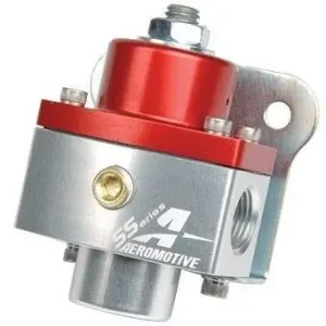 Ekspresowa wysyłka | Regulator ciśnienia paliwa Aeromotive SS Carburetor 750HP 3/8" NPT Czerwony
