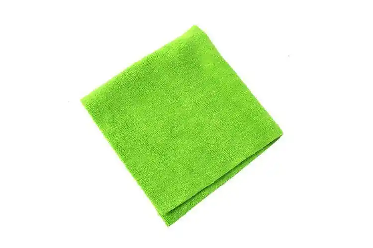 Daniel Washington Czerwona mikrofibra cięta laserowo 40x40cm (Mikrofibra) - Supercena